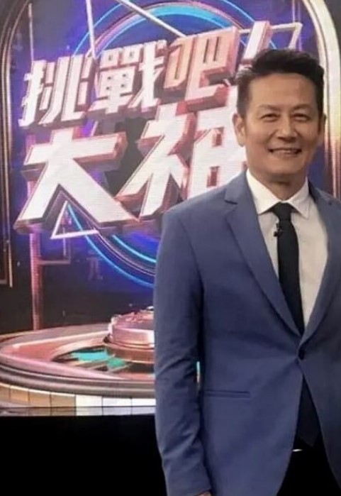 广东大哥深入足浴选妃双飞小姐姐 - 忘不了爽剧
